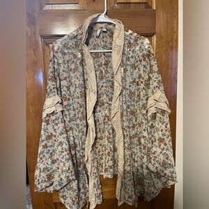 Cato Floral Kimono with Lace Detail